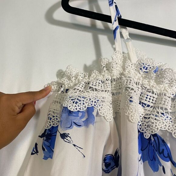 BCX Women's floral Sleeve Button-Up Top size: small - Picture 4 of 11